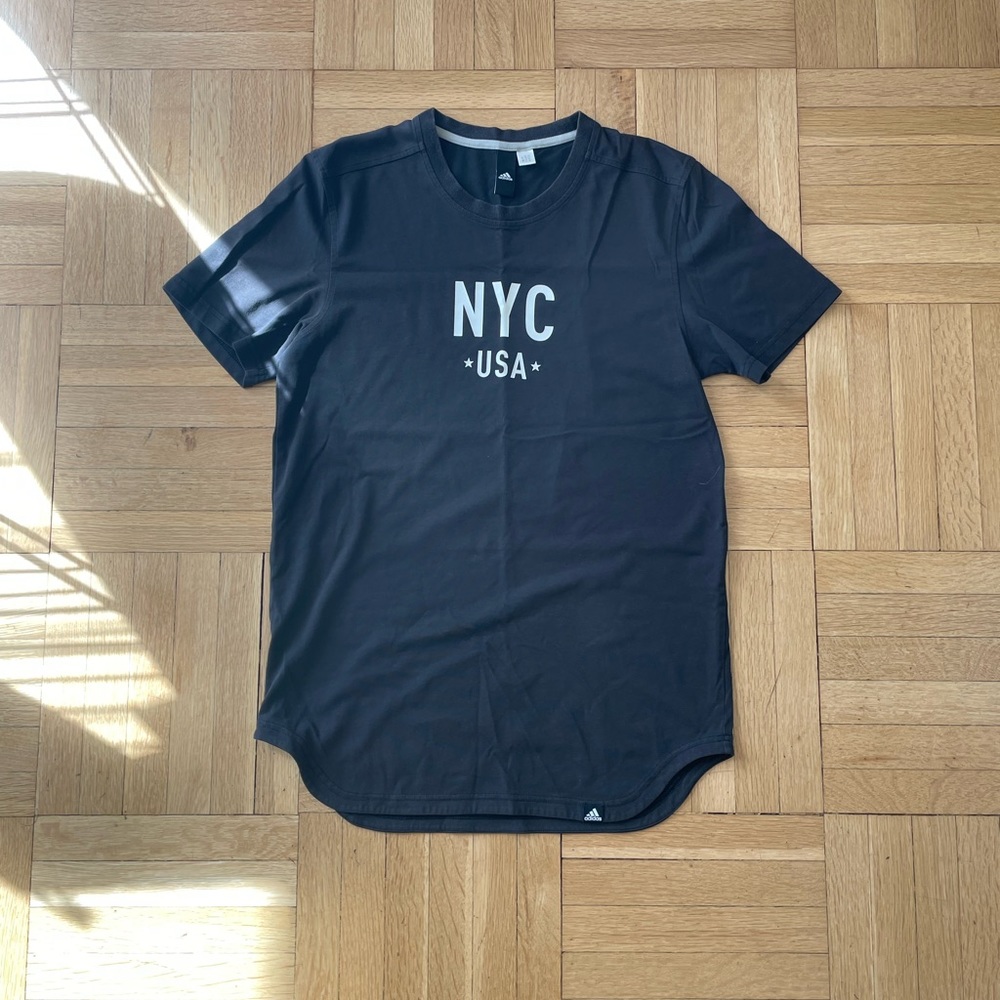 Adidas Men’s NYC Printed Tee